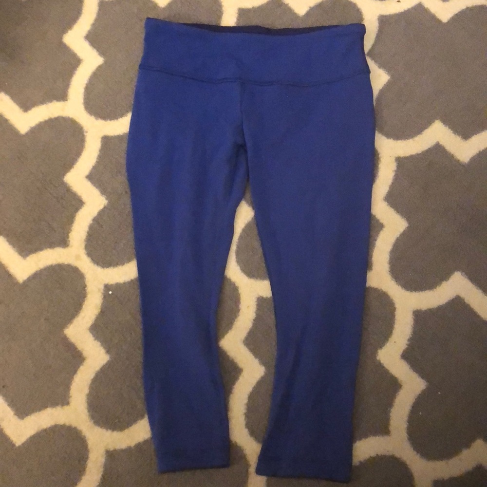 Lululemon reversible Capri length leggings